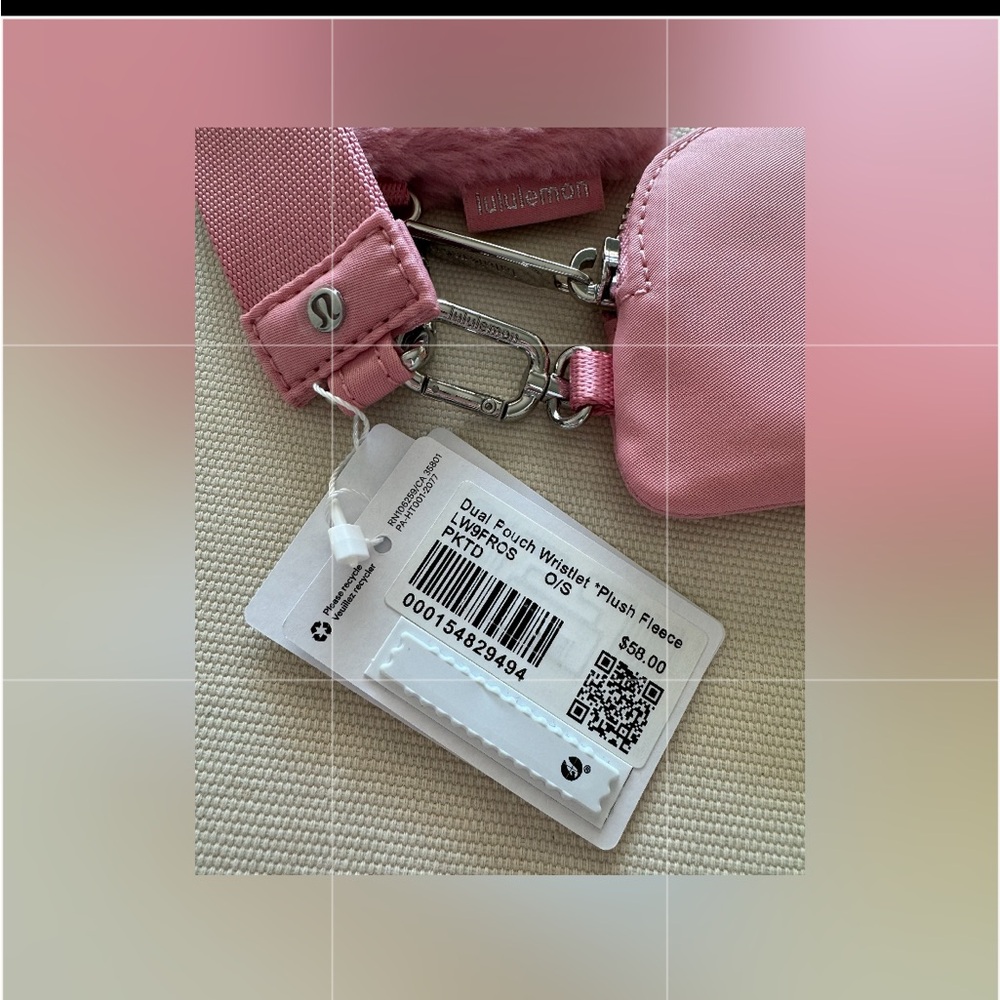 💕Lululemon Dual Pouch Wristlet Plush Fleece💕Pink Tide💕Pouches can be separated💕 - Picture 10 of 12